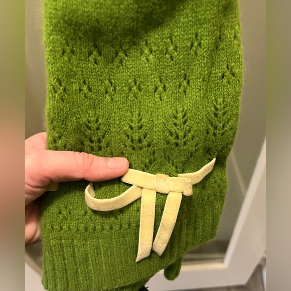 GAP SCARF Green Lambswool with bow and knit accent - Picture 3 of 5